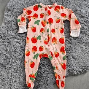 🌷 Old Navy - 100% Cotton Footies Pink Strawberry Print